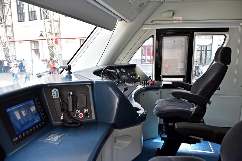 Эр200 кабина машиниста