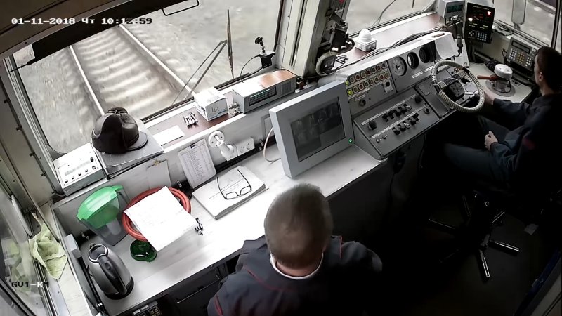 Кабина электропоезда эд4м