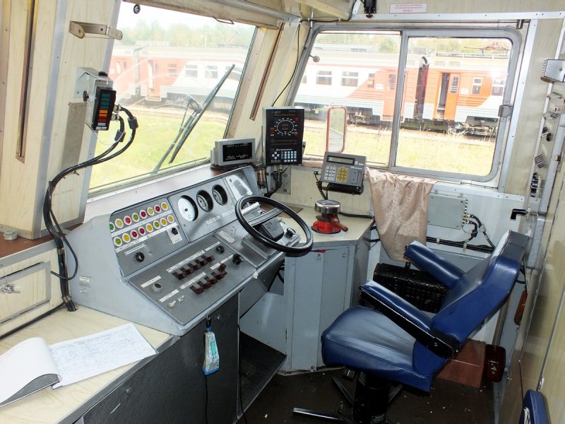 Эд9м кабина машиниста