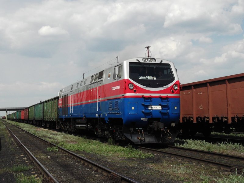 Поезд тэ33а-0113