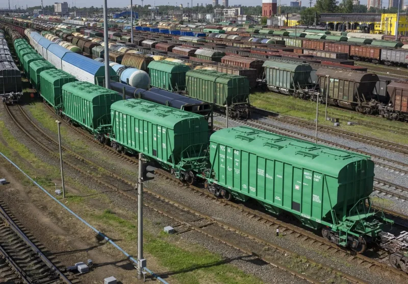 Грузовые вагоны полувагоны