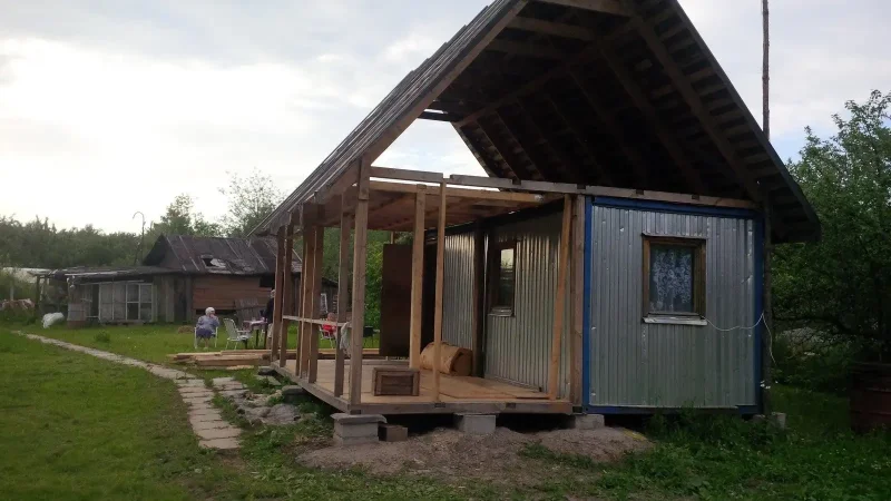 Дачный дом из вагончика