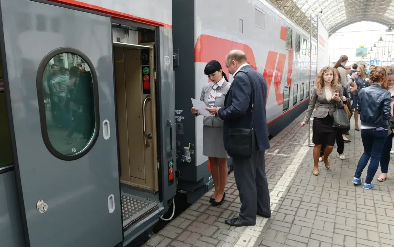 РЖД проводники двухэтажного поезда