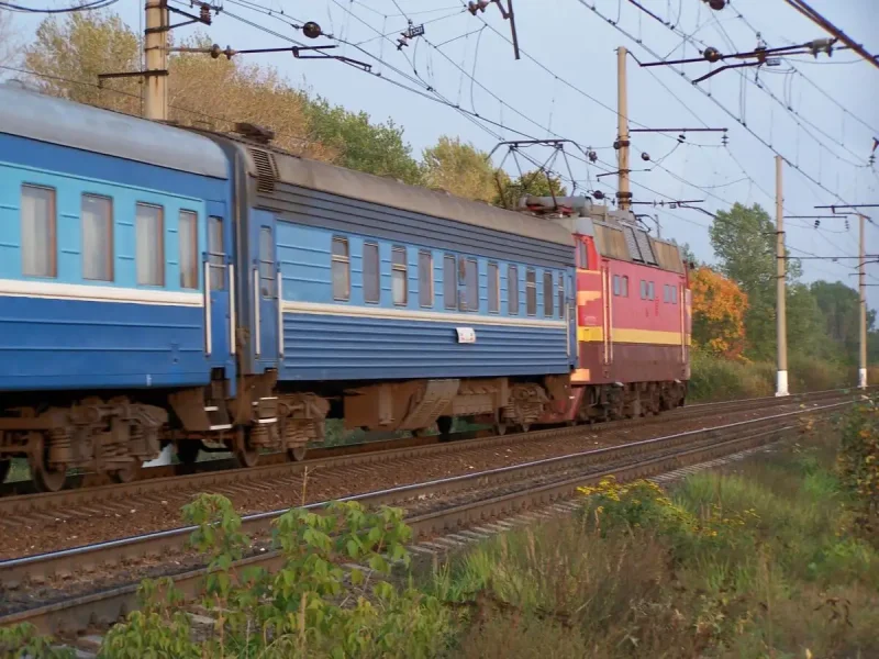 Поезд 243