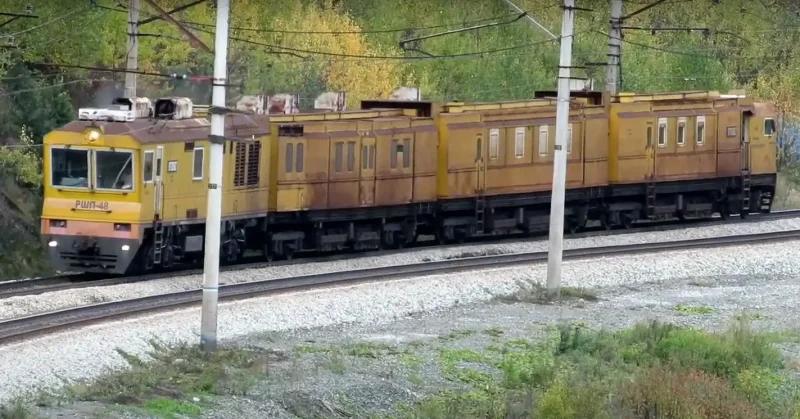Рельсошлифовальный поезд РШП-48