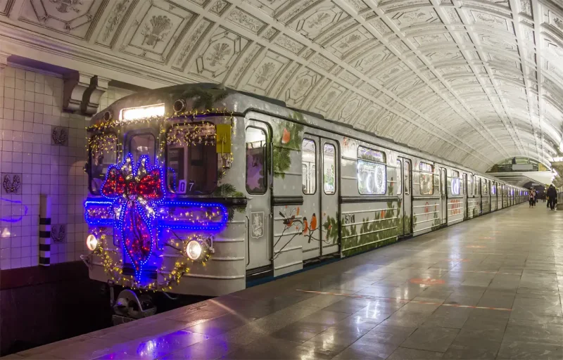 Новогодний поезд Московского метрополитена
