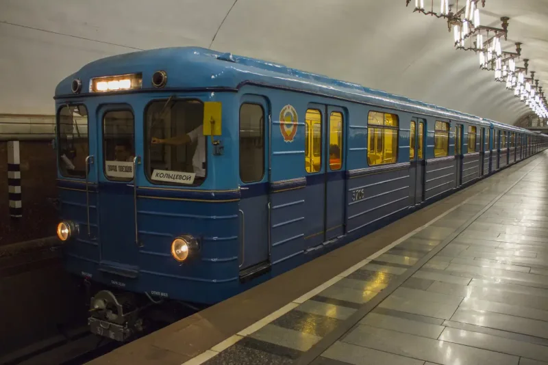 Поезд еж3