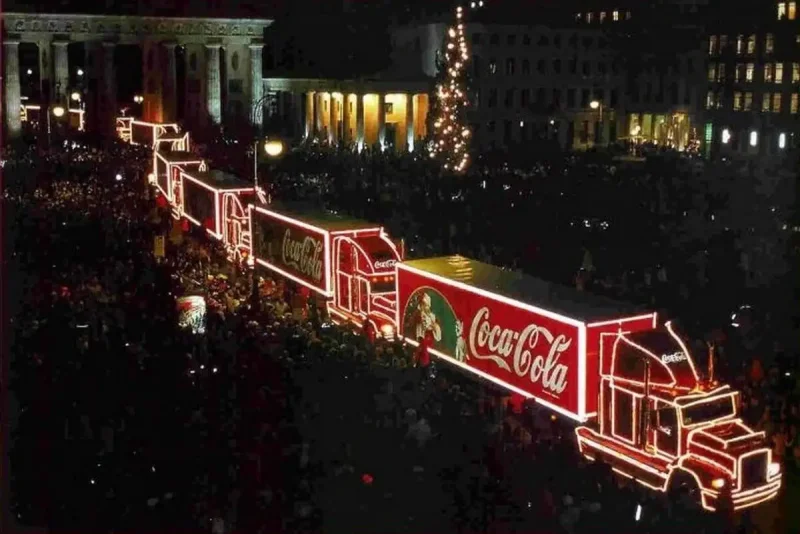 Coca Cola праздник к нам приходит
