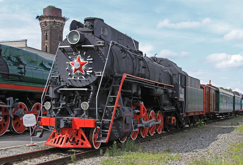 Паровоз лв
