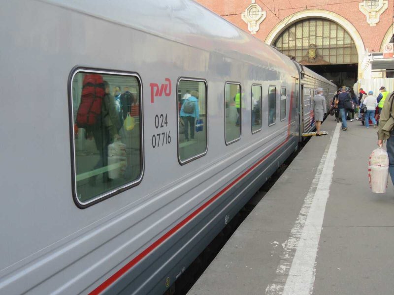 Поезд 233 Адлер Москва