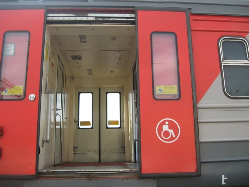 Тамбур электрички эд4м