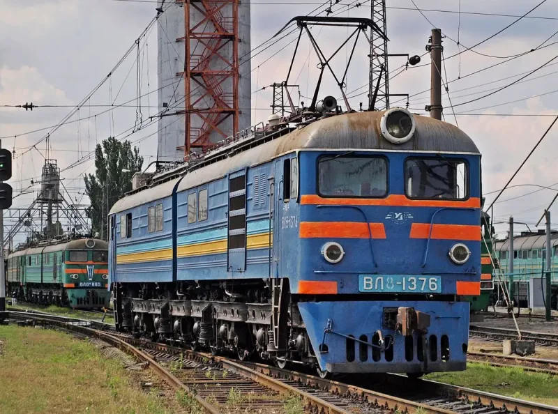 Локомотив вл 8