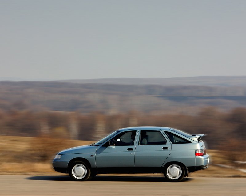 ВАЗ-2112 (Lada 112)