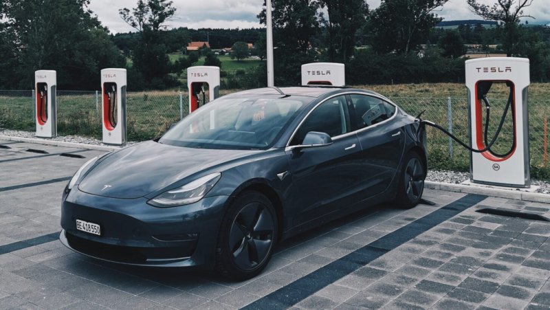 Tesla Motors машины