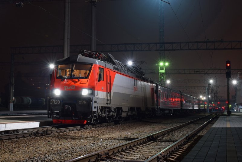 Пассажирский Локомотив эп20