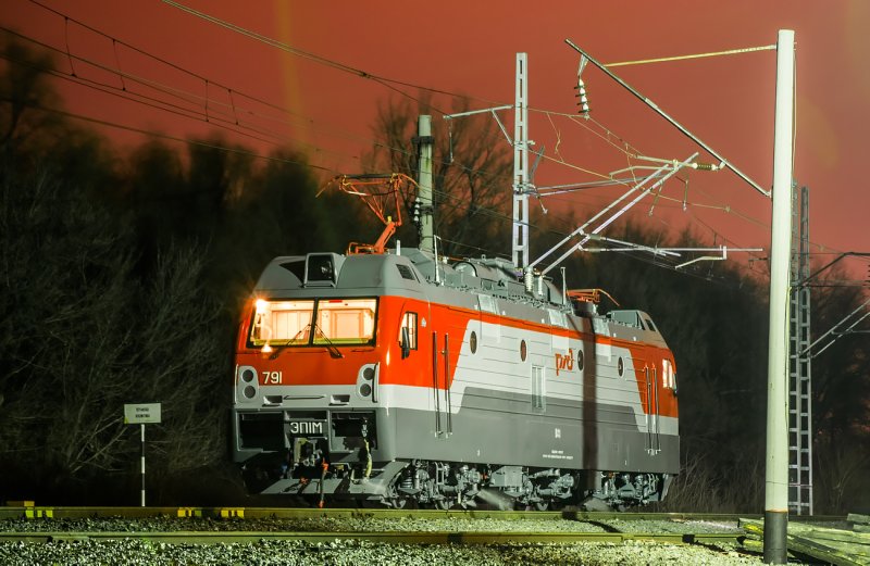 Локомотив НЭВЗ эп1