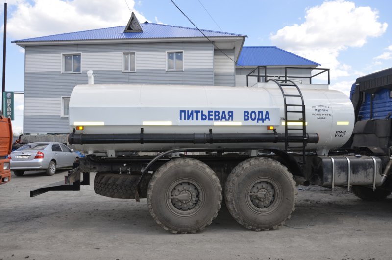 Прицеп цистерна для питьевой воды ЧМЗАП-835830