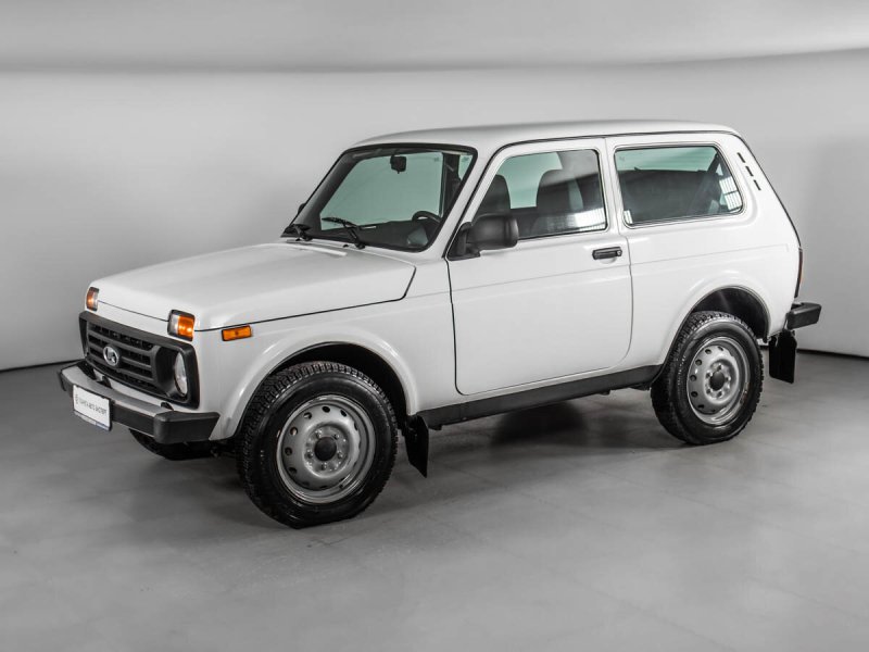 212140 Lada 4x4