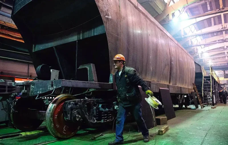 Конвейер Уралвагонзавода вагоны