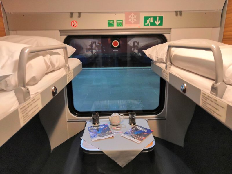 Купе поезда РЖД 2000