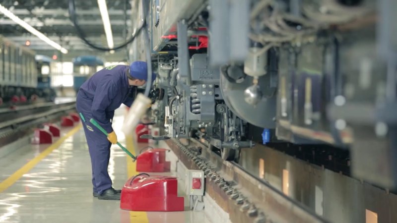 Слесарь электродепо метро