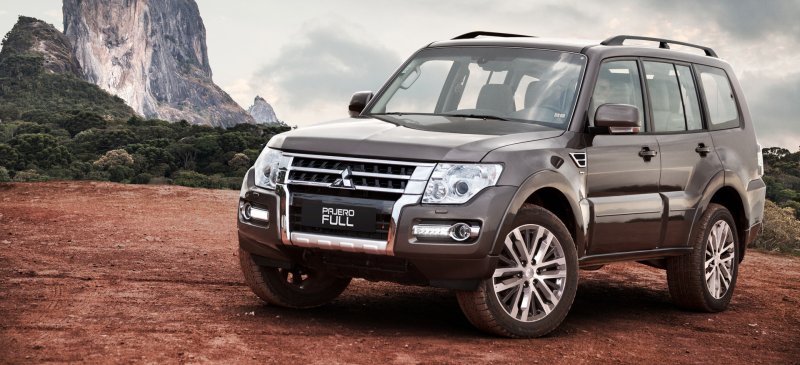 Mitsubishi Pajero 4 2020