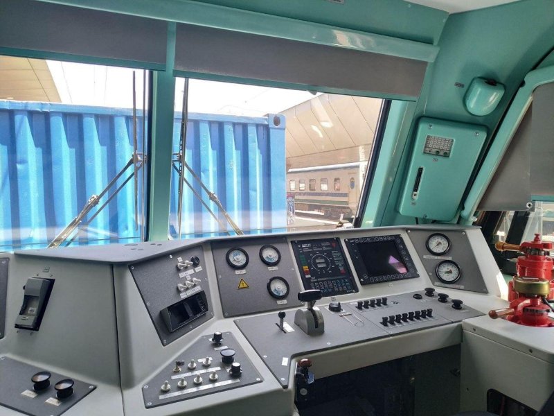 Электровоз 2с5к Ермак