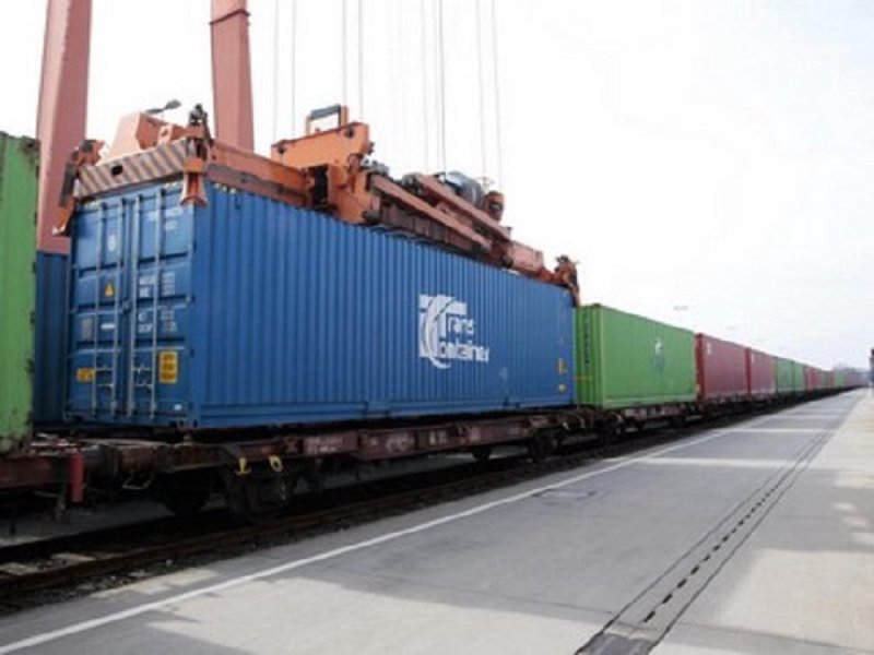 Контейнерный поезд "Северное сияние"