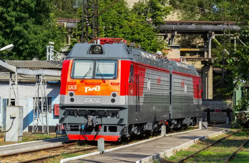 Грузовой электровоз 2эс