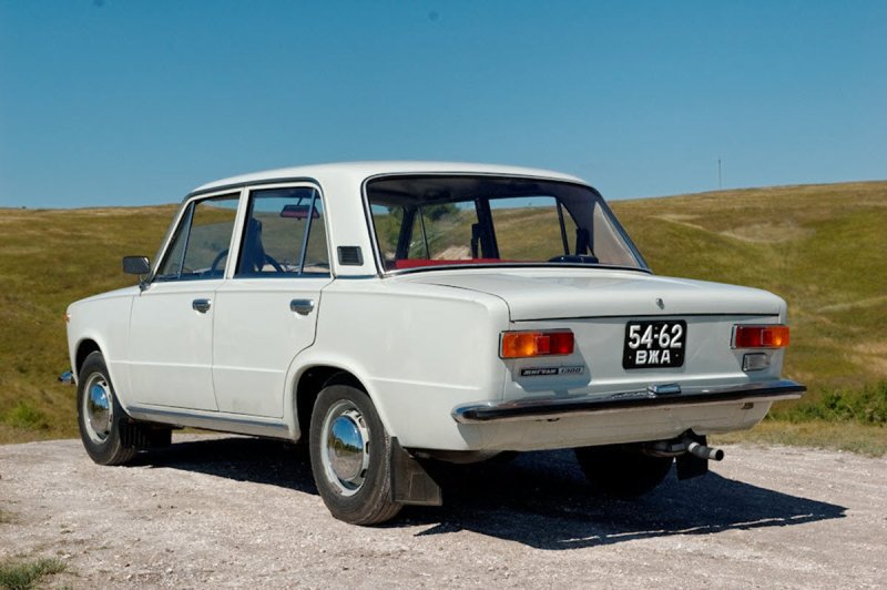 ВАЗ 21011 белая