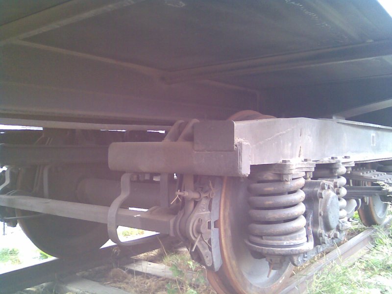 Ржавые детали вагона