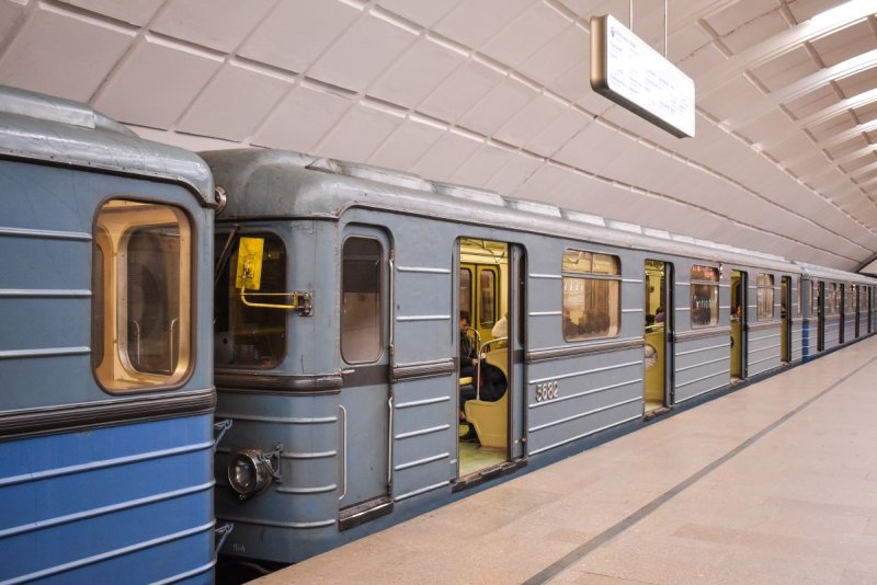 Вагон метро еж3 и номерной