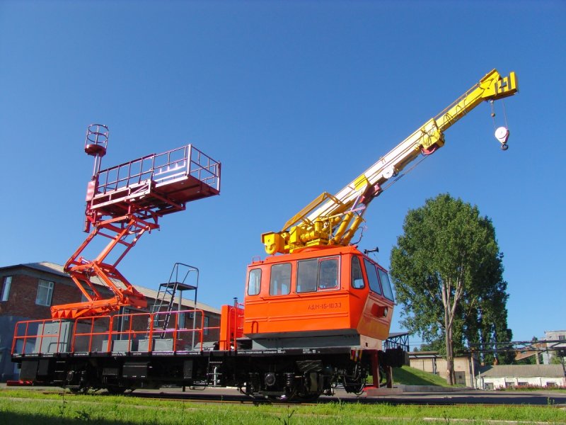 Автомотриса дизельная монтажная адм-1.5