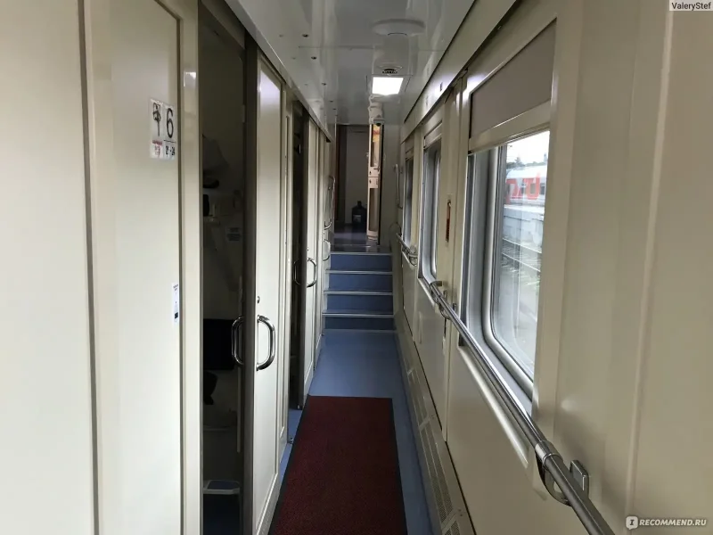 Св в двухэтажном поезде Москва Адлер