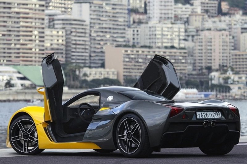 Машина Marussia b1