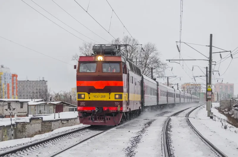 Поезд челябинск санкт петербург. Чс4т-268.