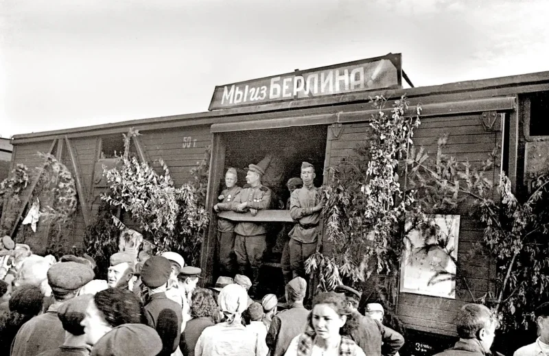 Поезд Победы 1945 белорусский вокзал