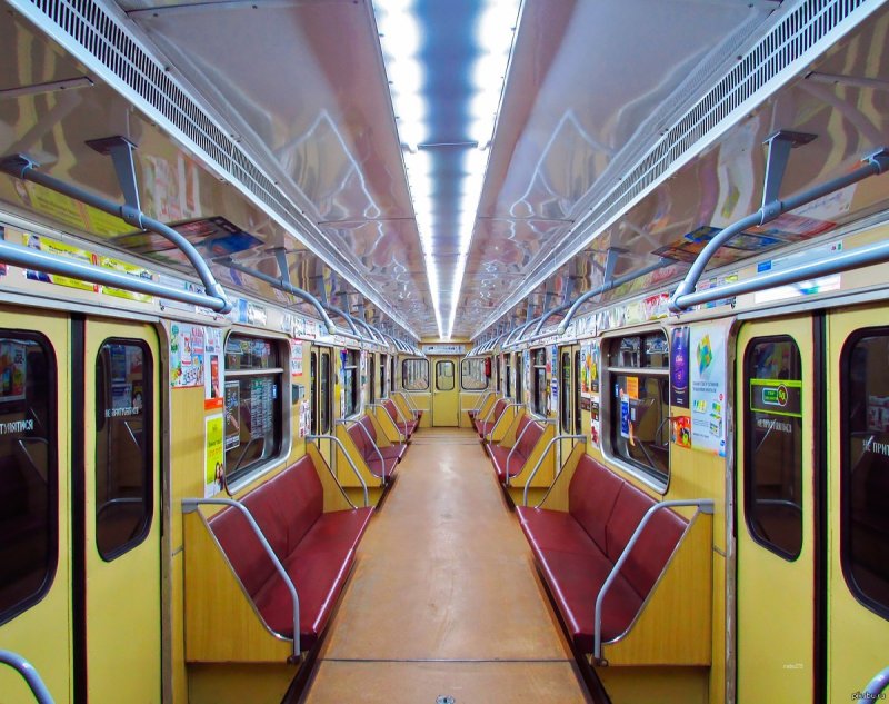 81-717 Харьков салон