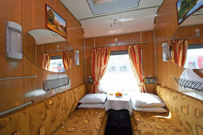 Поезд Вятка вагон св