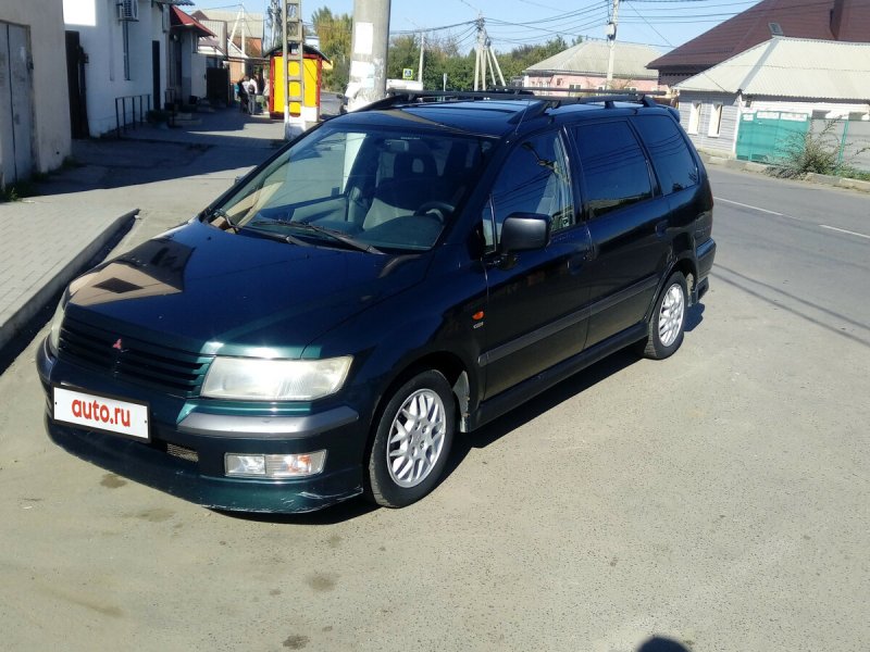 Mitsubishi Space Wagon 3