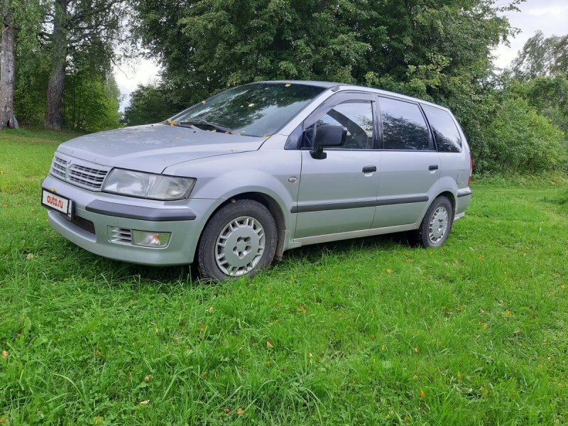 Mitsubishi Space Wagon 3 поколение