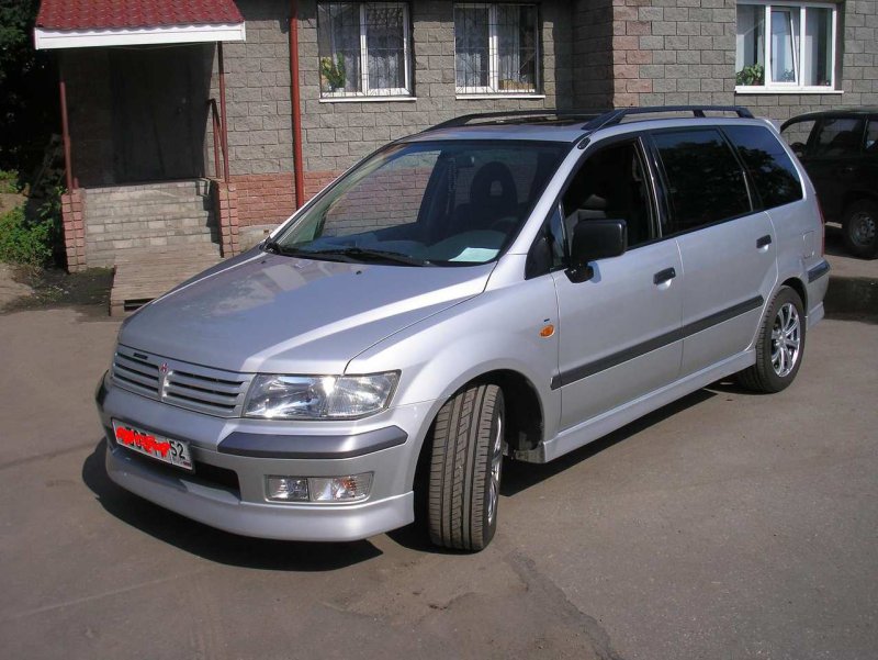 Mitsubishi Space Wagon