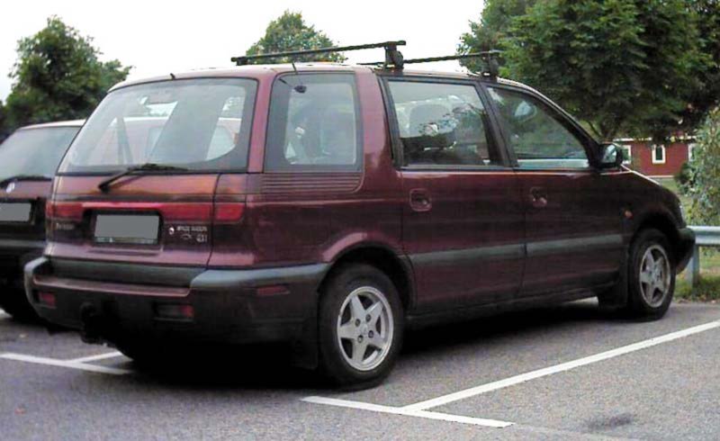 Mitsubishi Space Wagon 1998