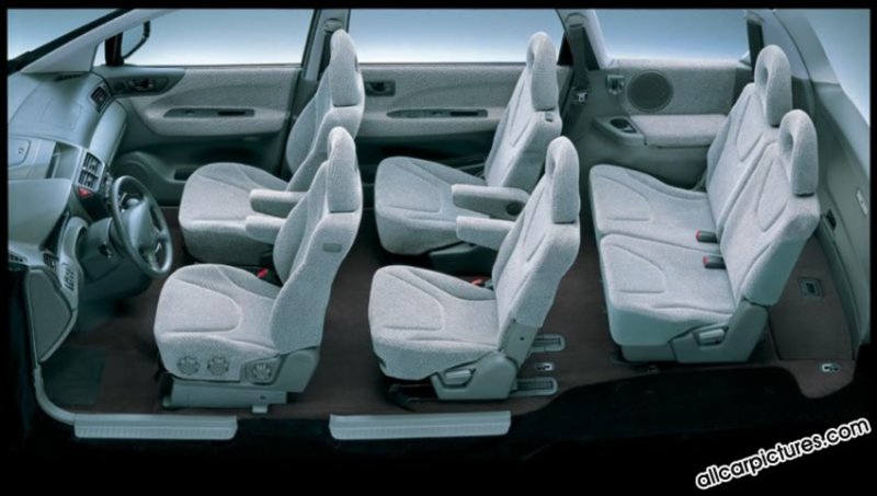 Mitsubishi Space Wagon 1999 салон
