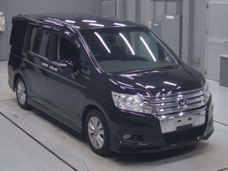 Honda Step Wagon новая с Японии