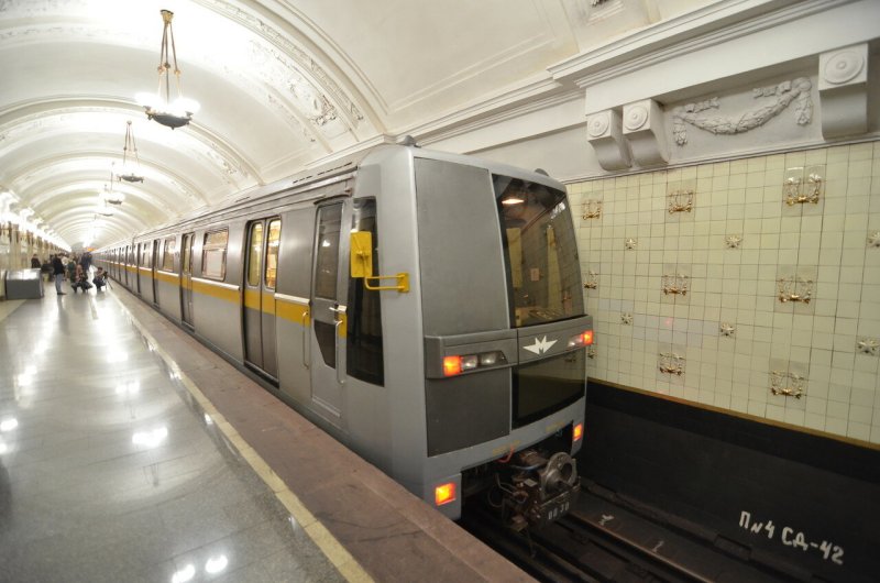 Метропоезд Яуза