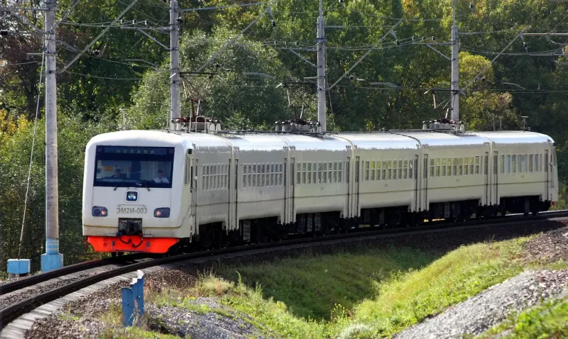 Электричка Спутник Железнодорожный