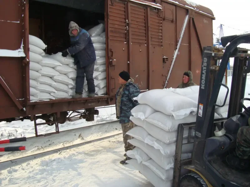 Разгрузка угля из полувагонов