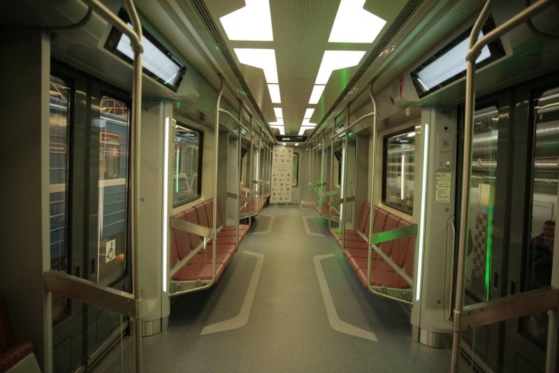 Новые вагоны метро