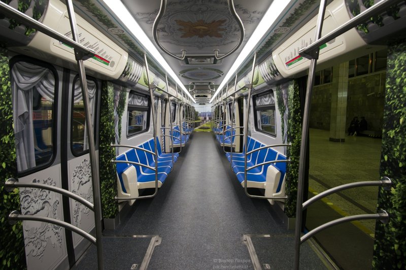 Вагон метро